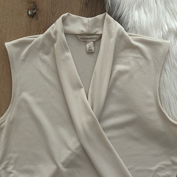 Banana Republic Petite Wrap Effect Sleeveless Top - Picture 6 of 8